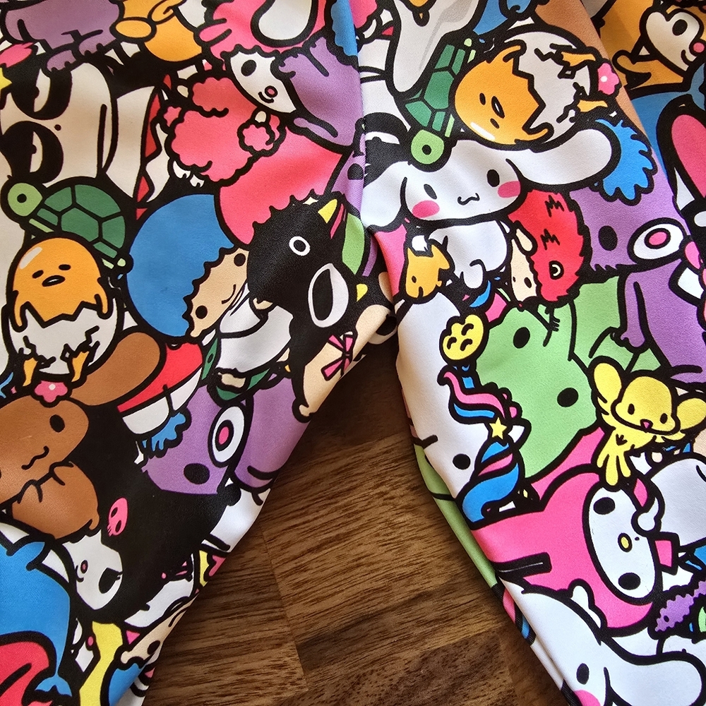 Blackmilk Sanrio All Stars HWMF Leggings Size M NWOT Hello Kitty & Gudetama - Picture 6 of 13